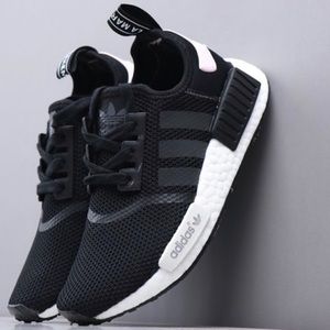 ONE WEEK OLD ADIDAS NMD R1